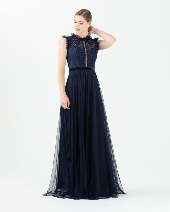 A Cut Frill Collar Tulle Evening Dress