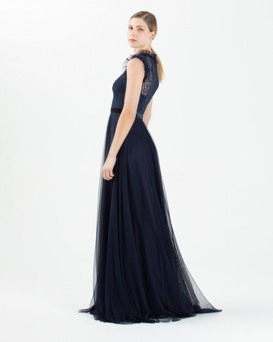 A Cut Frill Collar Tulle Evening Dress