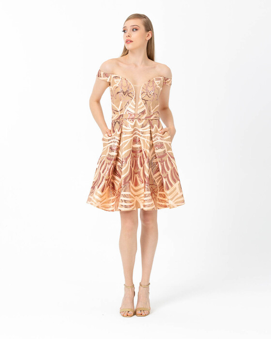 A Cut Open Shoulder Embroidered Evening Dress