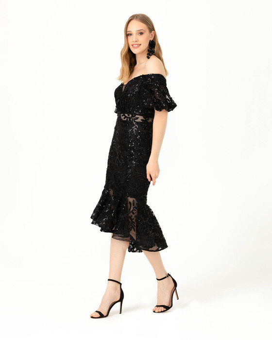 Narrow Form V Neck Lace Evening Dress