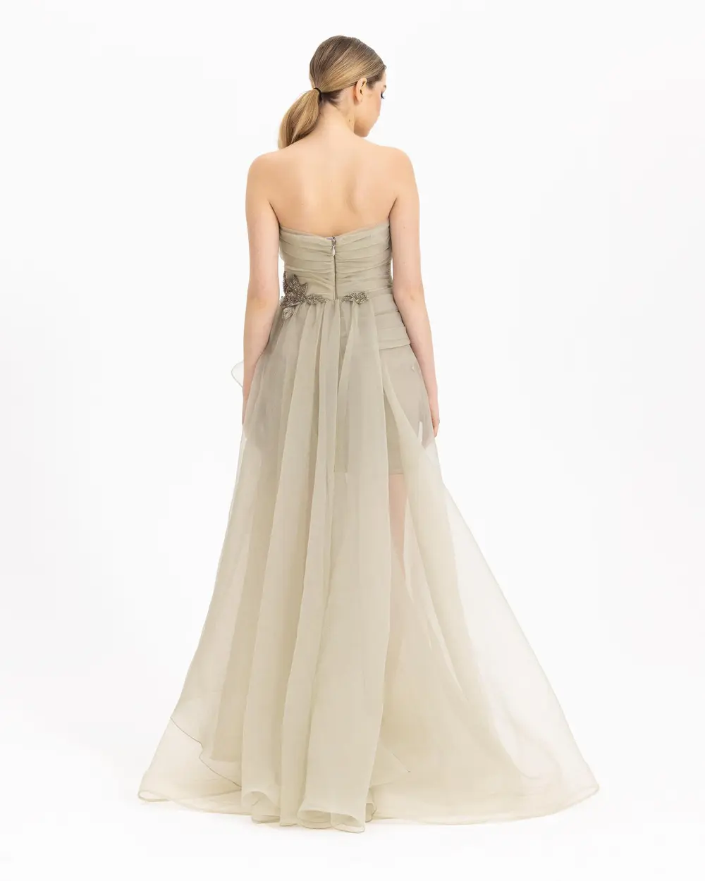 STRAPLES SLEEVELESS TULLE EVENING DRESS