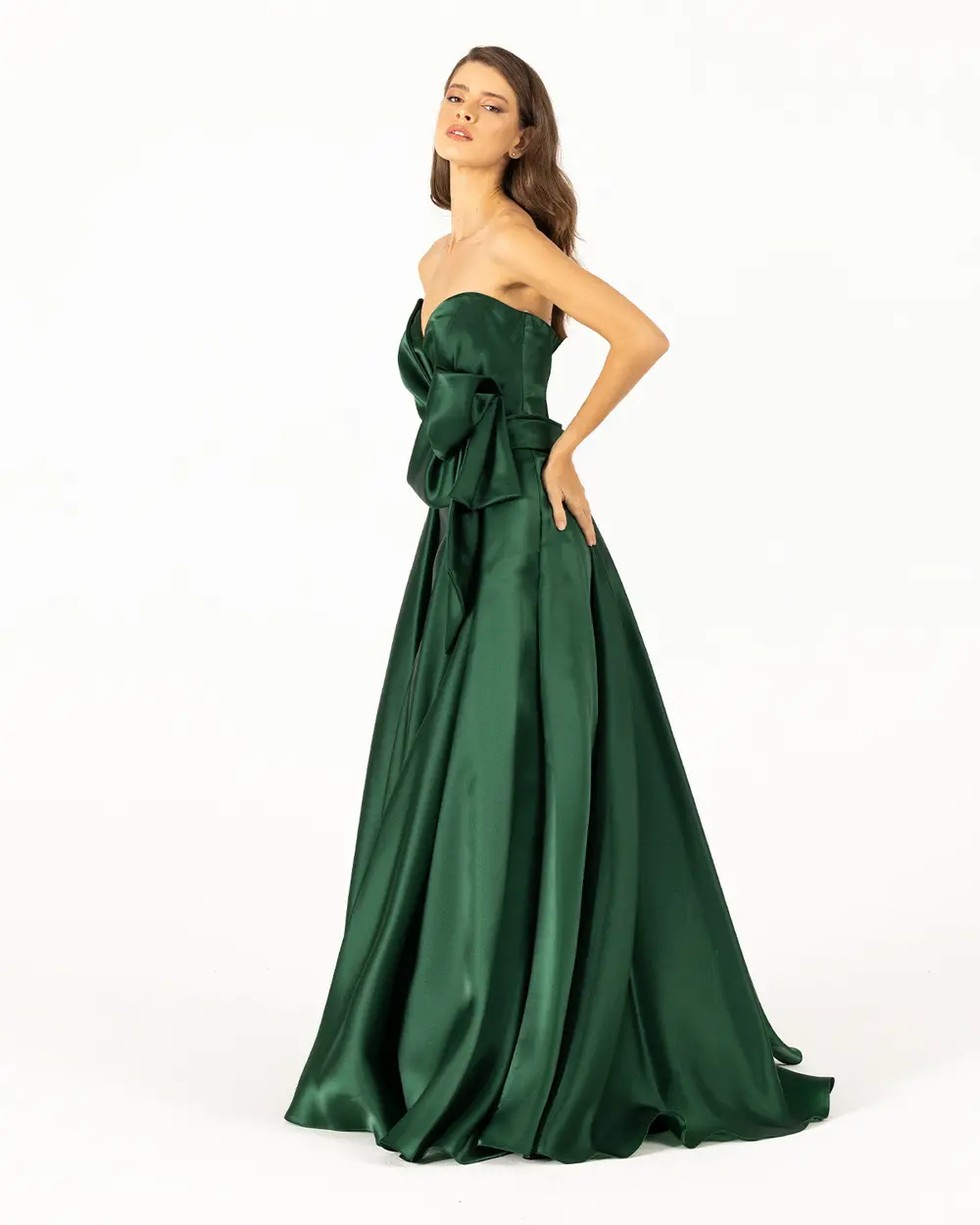 Saten Görünümlü Straplez Abiye