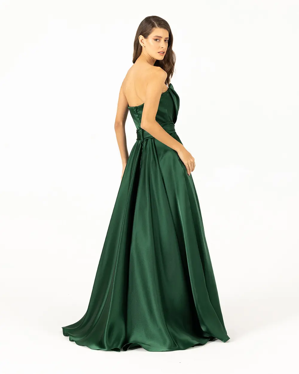 Saten Görünümlü Straplez Abiye