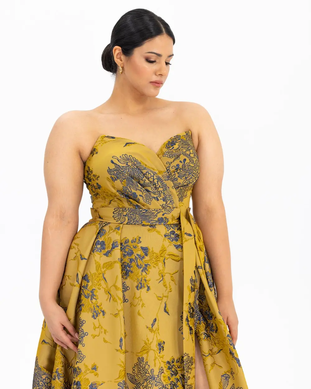  Plus Size Belted Jacquard Evening Dress