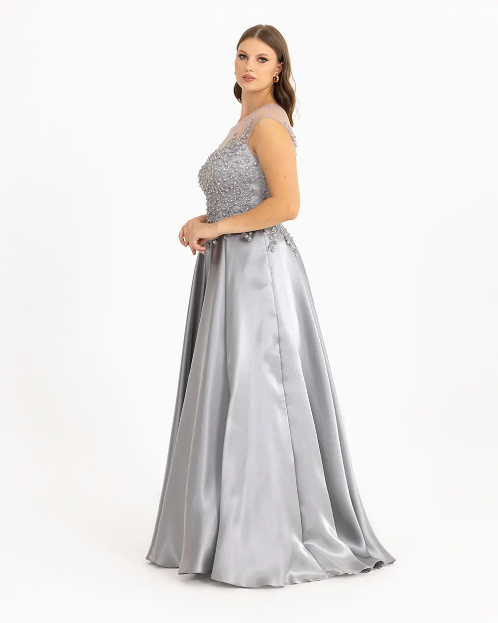  Plus Size Indian Accessoried Satin Look Evening Dress