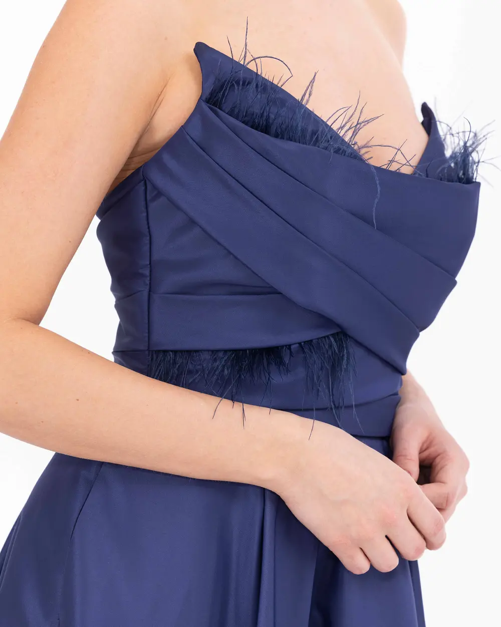 Dovetail Collar Feather Detailed Taffeta Fabric Evening Dress