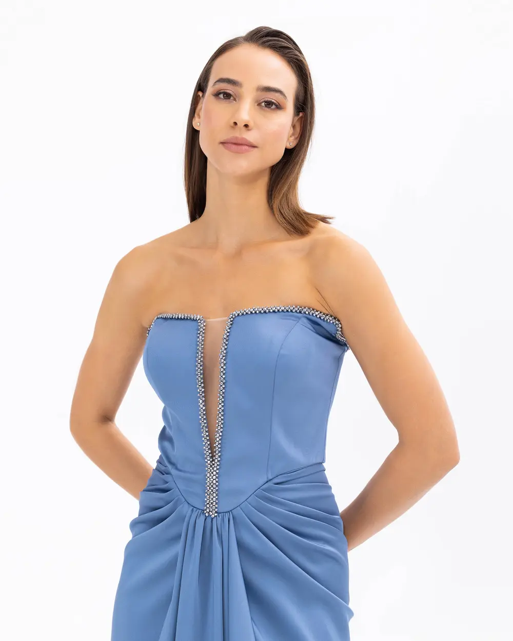 Straplez Yaka Saten Dokuma Dar Form Abiye