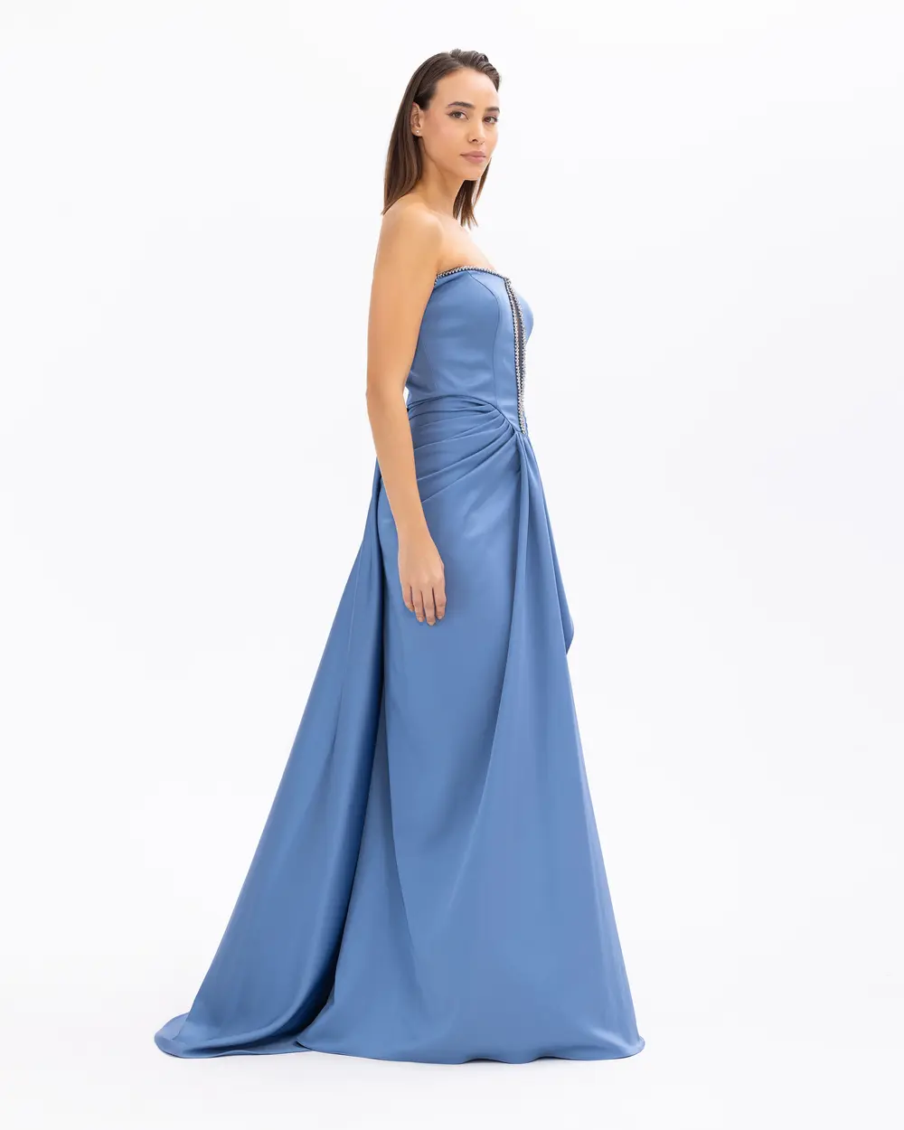 Straplez Yaka Saten Dokuma Dar Form Abiye