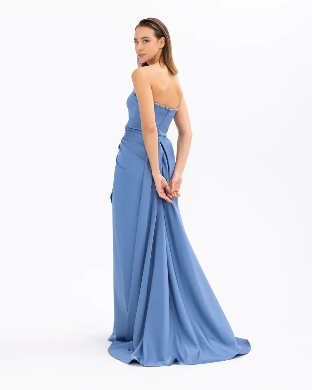 Straplez Yaka Saten Dokuma Dar Form Abiye