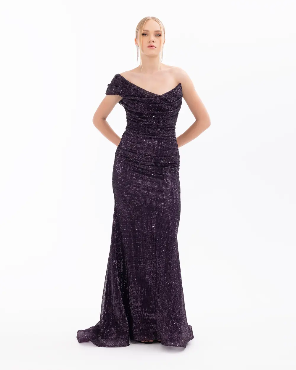 Swallow Neck Sequined Fish Form Evening Dress