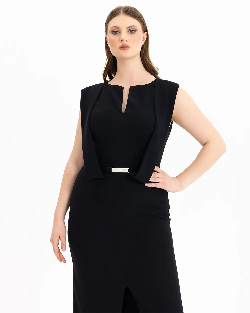 PLUS SIZE BELTED NARROW FORM EVENING DRESS WITH SPLIT DETAIL