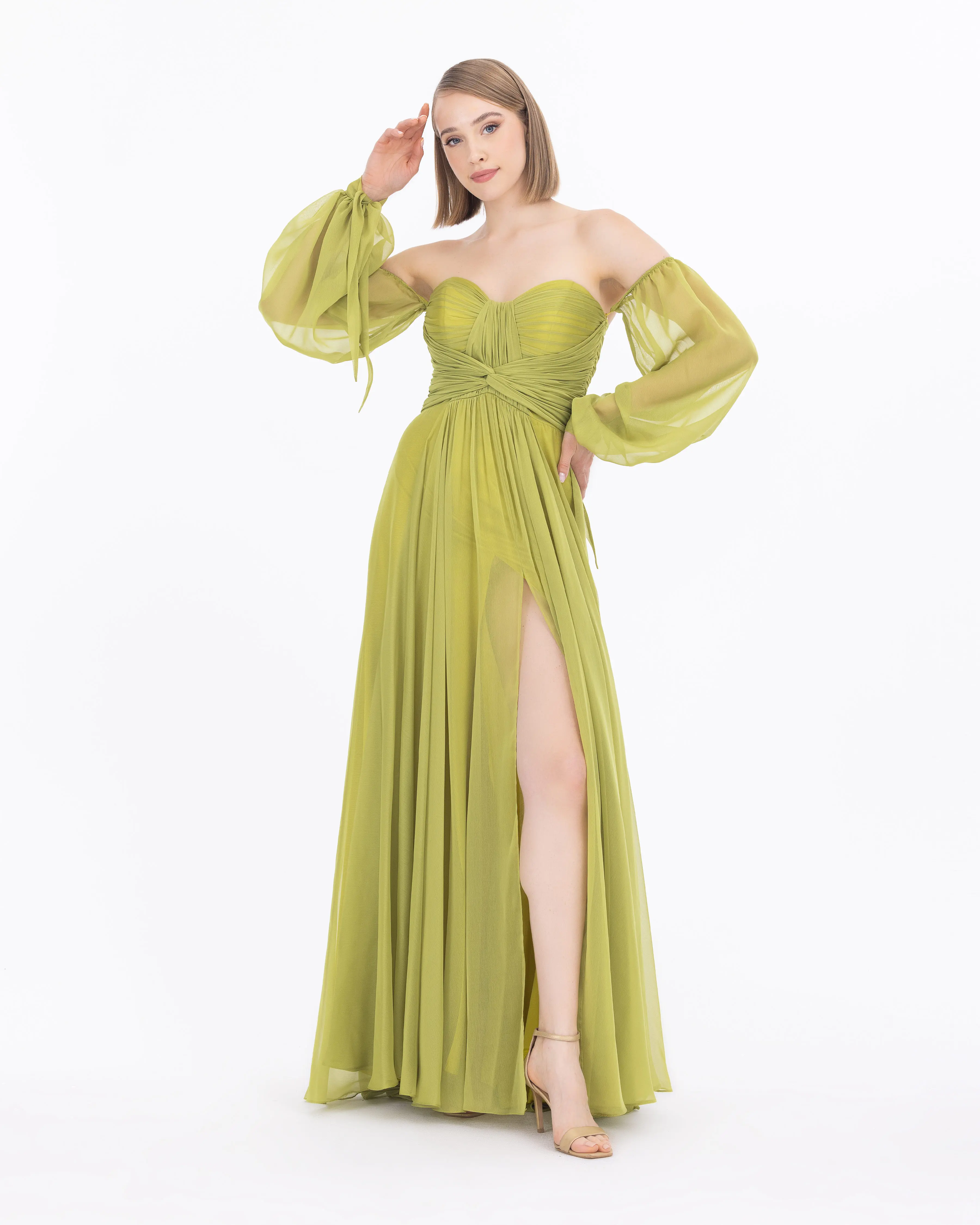 Kalp Yaka Çıkarılabilir Kollu Yırtmaçlı Abiye