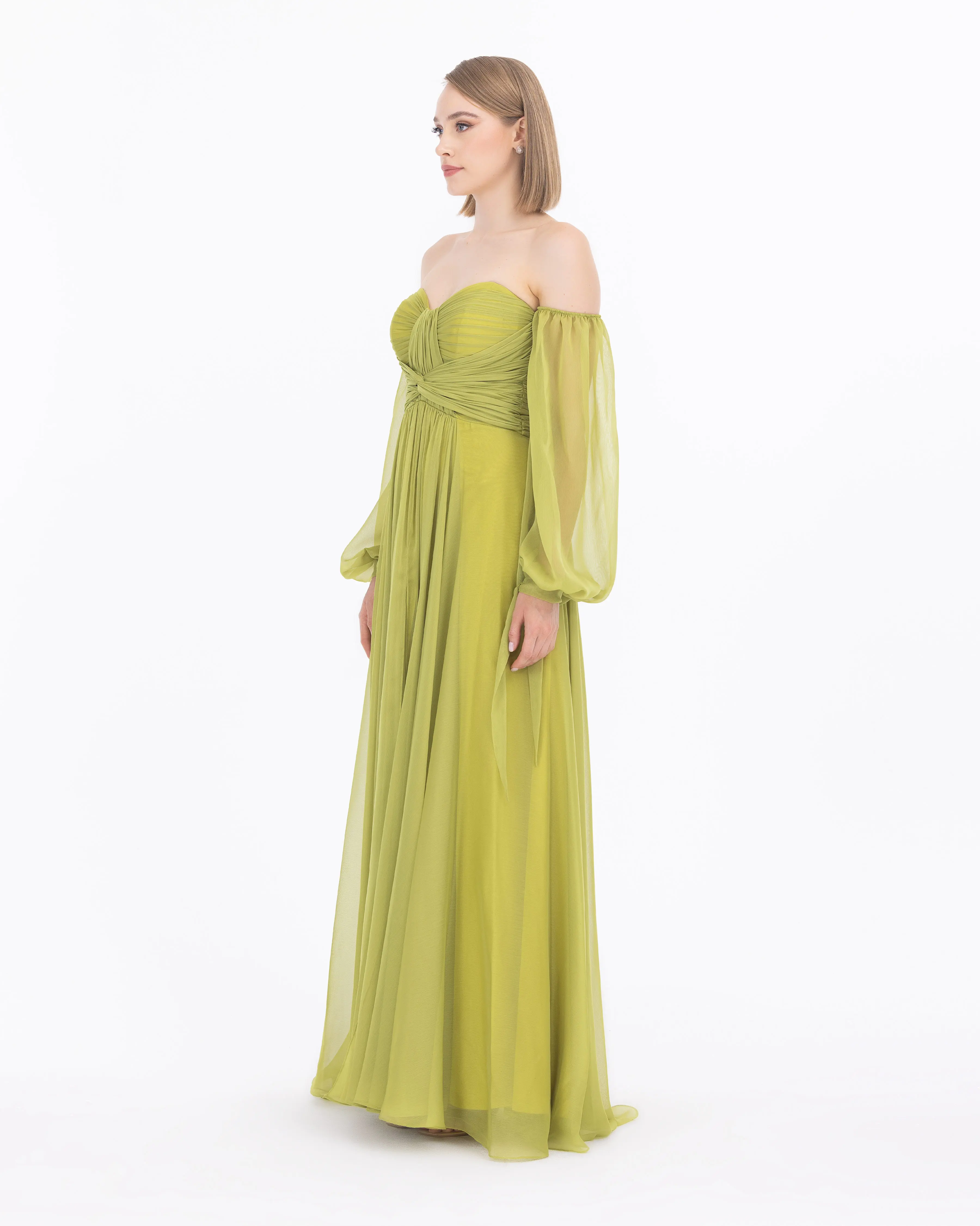 Kalp Yaka Çıkarılabilir Kollu Yırtmaçlı Abiye