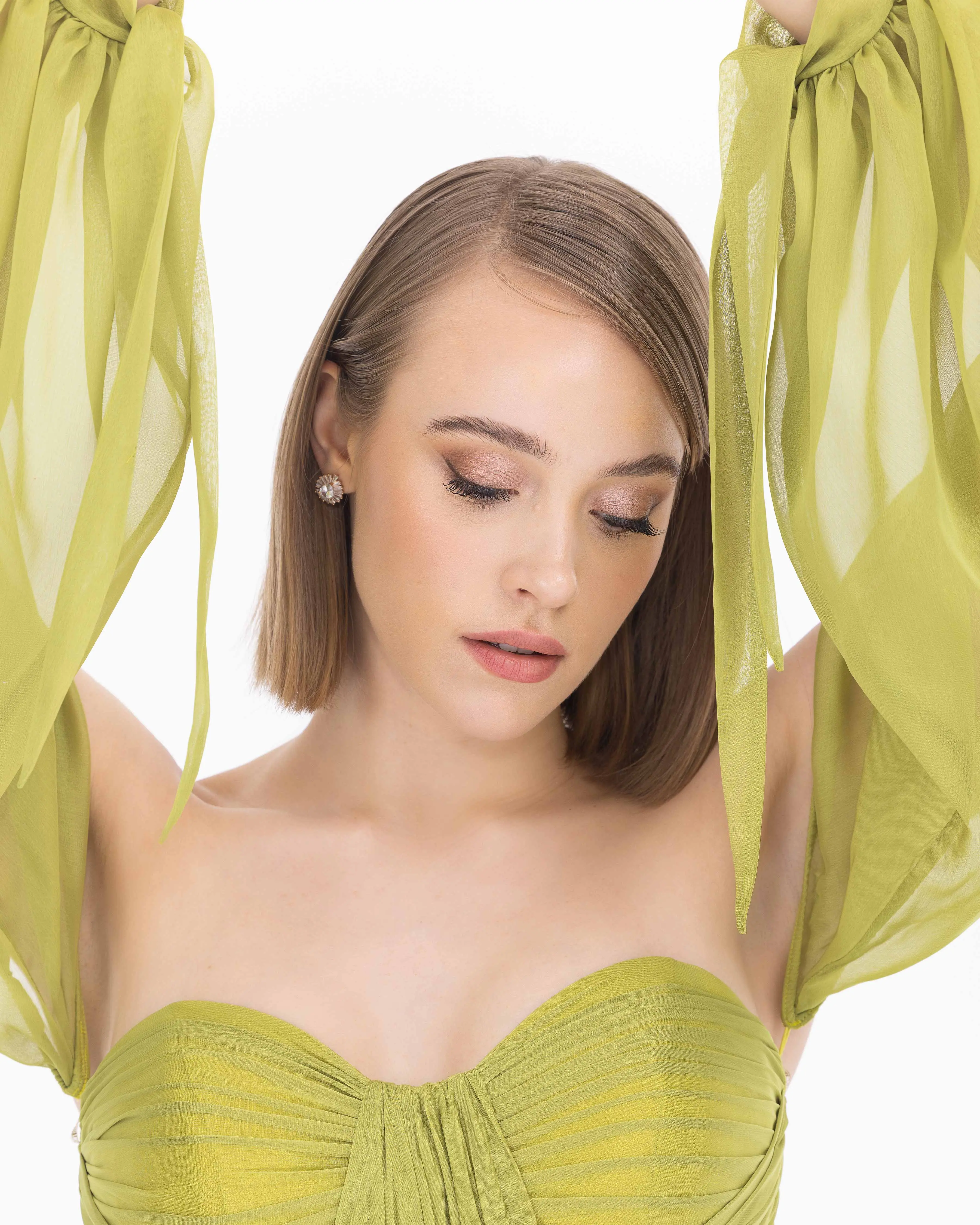 Kalp Yaka Çıkarılabilir Kollu Yırtmaçlı Abiye