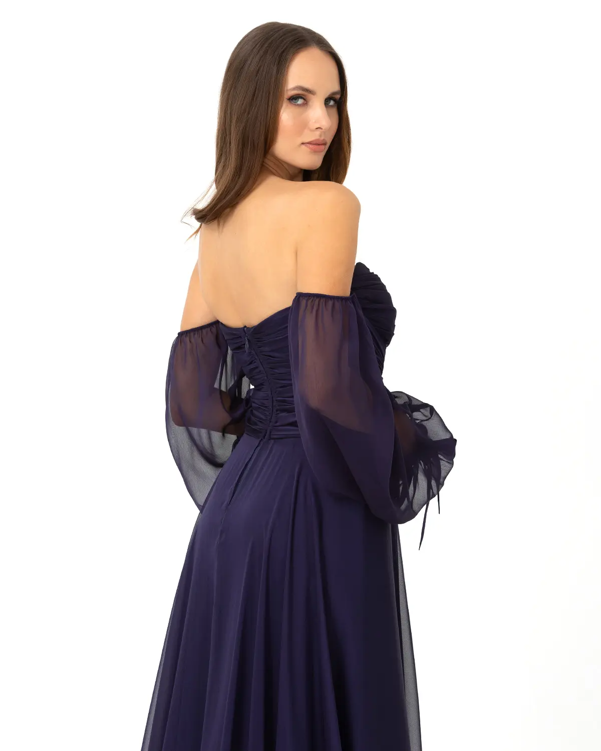 Kalp Yaka Çıkarılabilir Kollu Yırtmaçlı Abiye