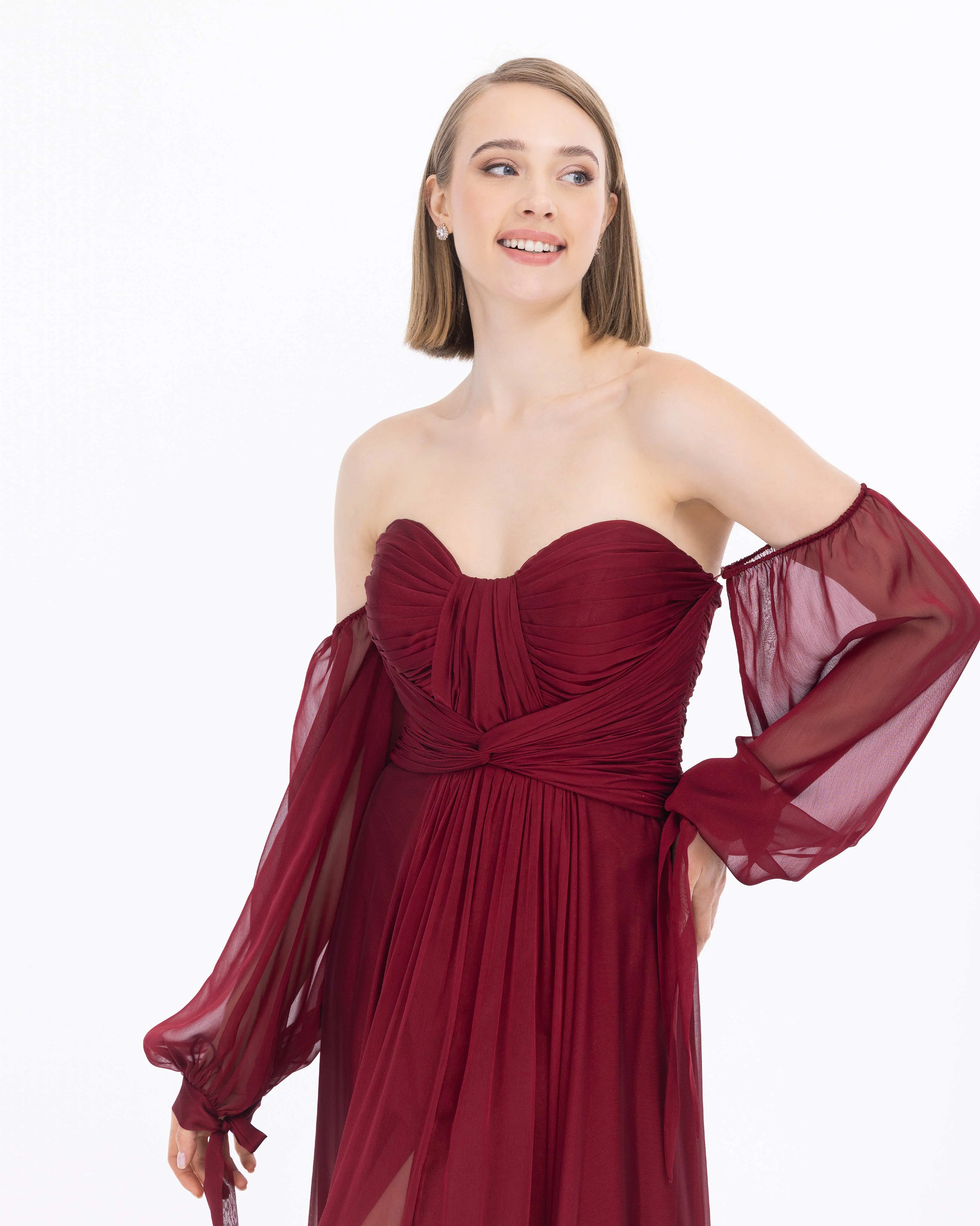 Kalp Yaka Çıkarılabilir Kollu Yırtmaçlı Abiye