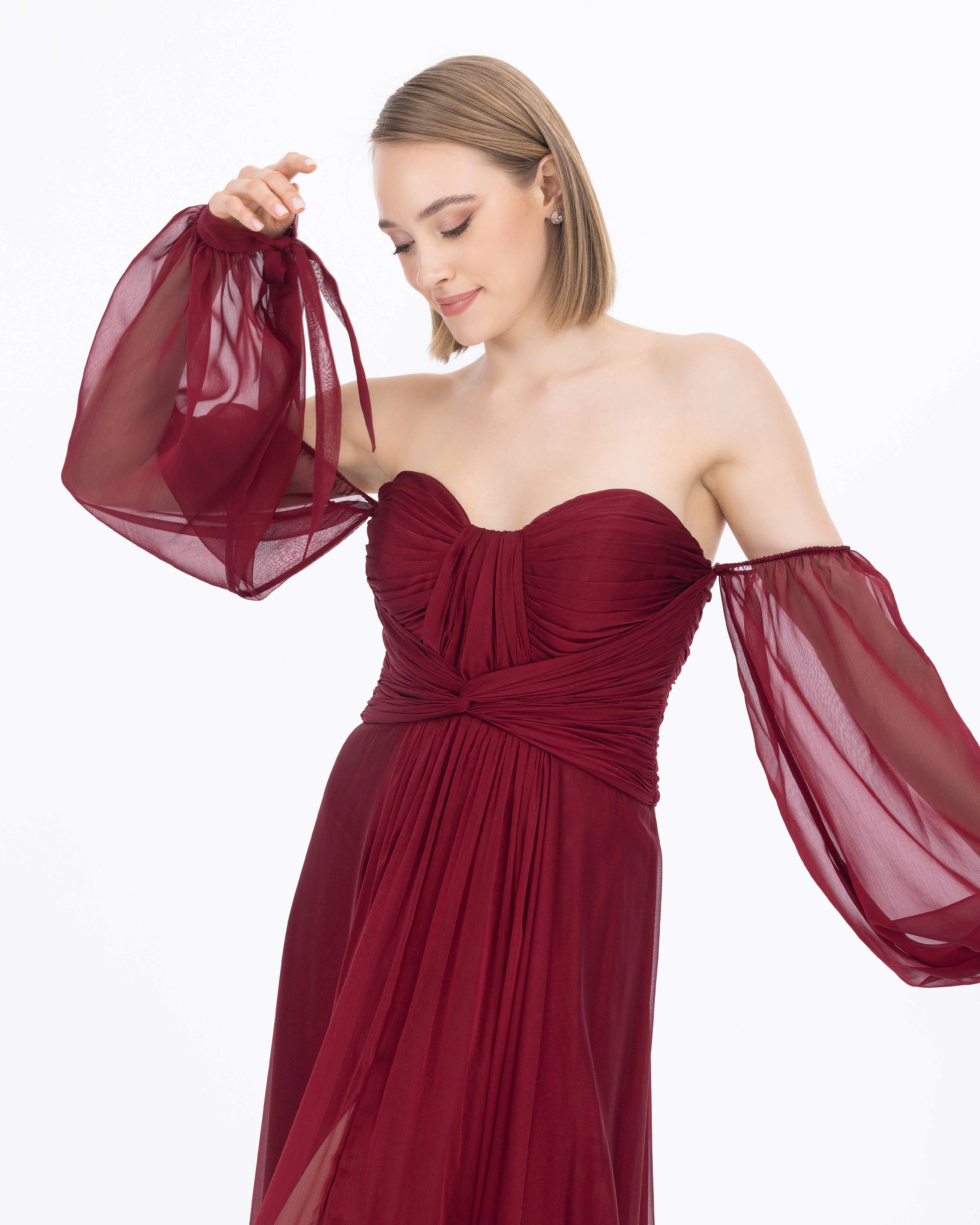 Kalp Yaka Çıkarılabilir Kollu Yırtmaçlı Abiye