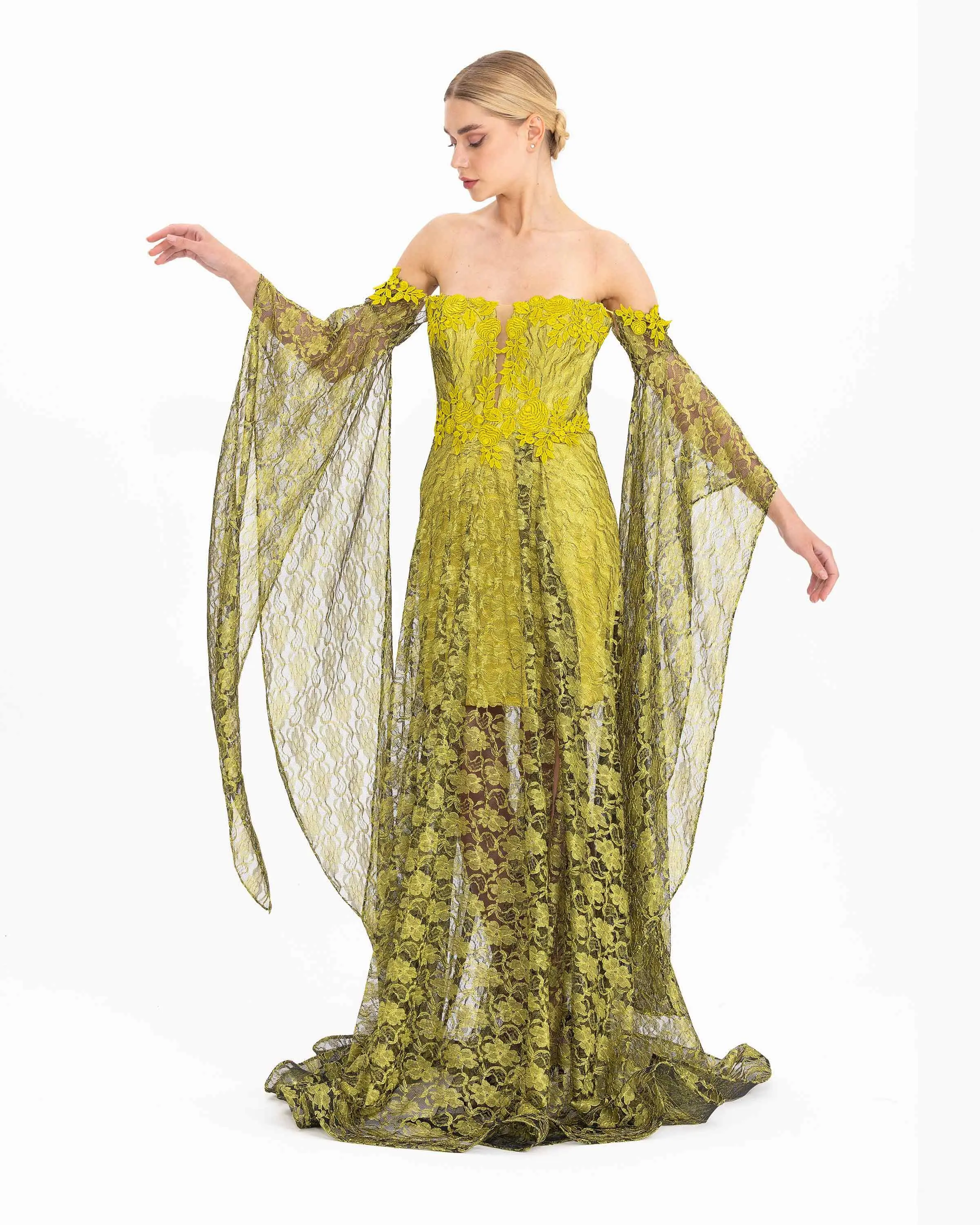 Straplez Uzun Kol Dantel Abiye