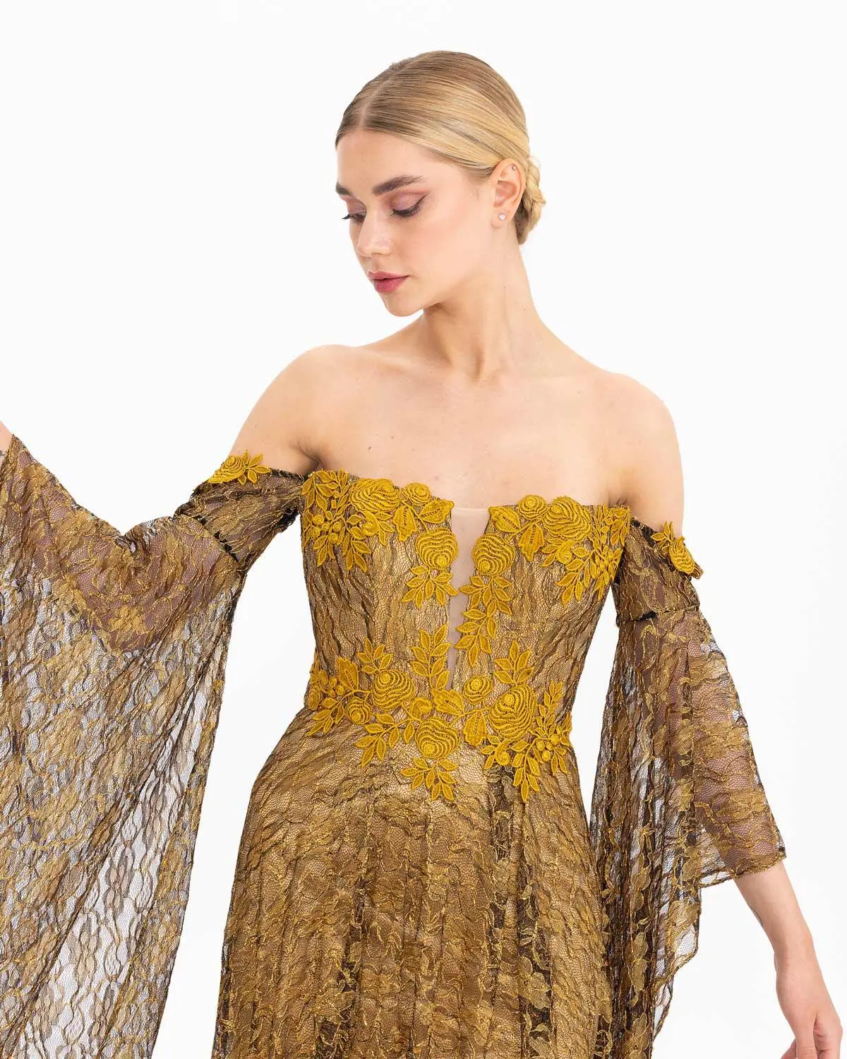 Straplez Uzun Kol Dantel Abiye