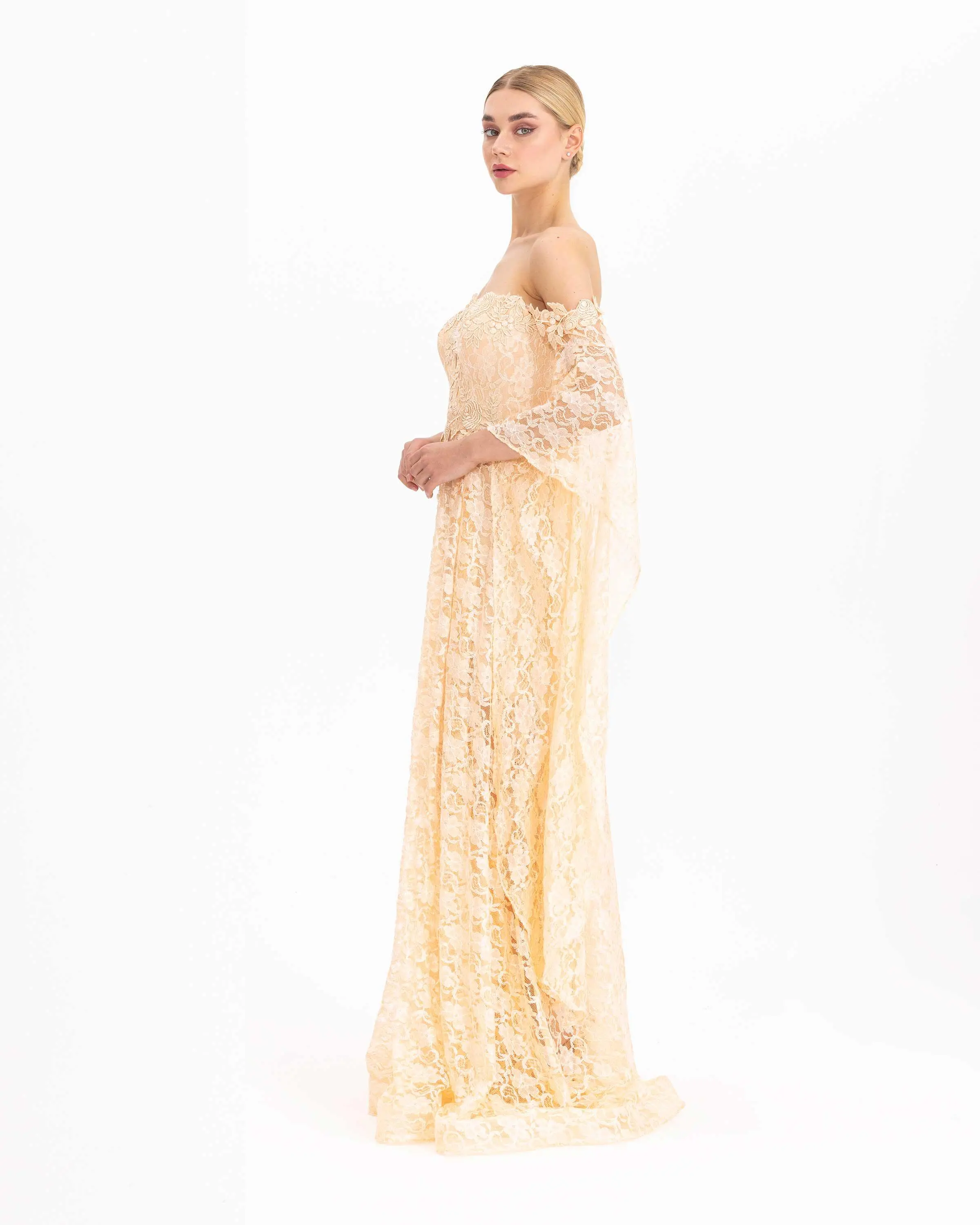 Straplez Uzun Kol Dantel Abiye